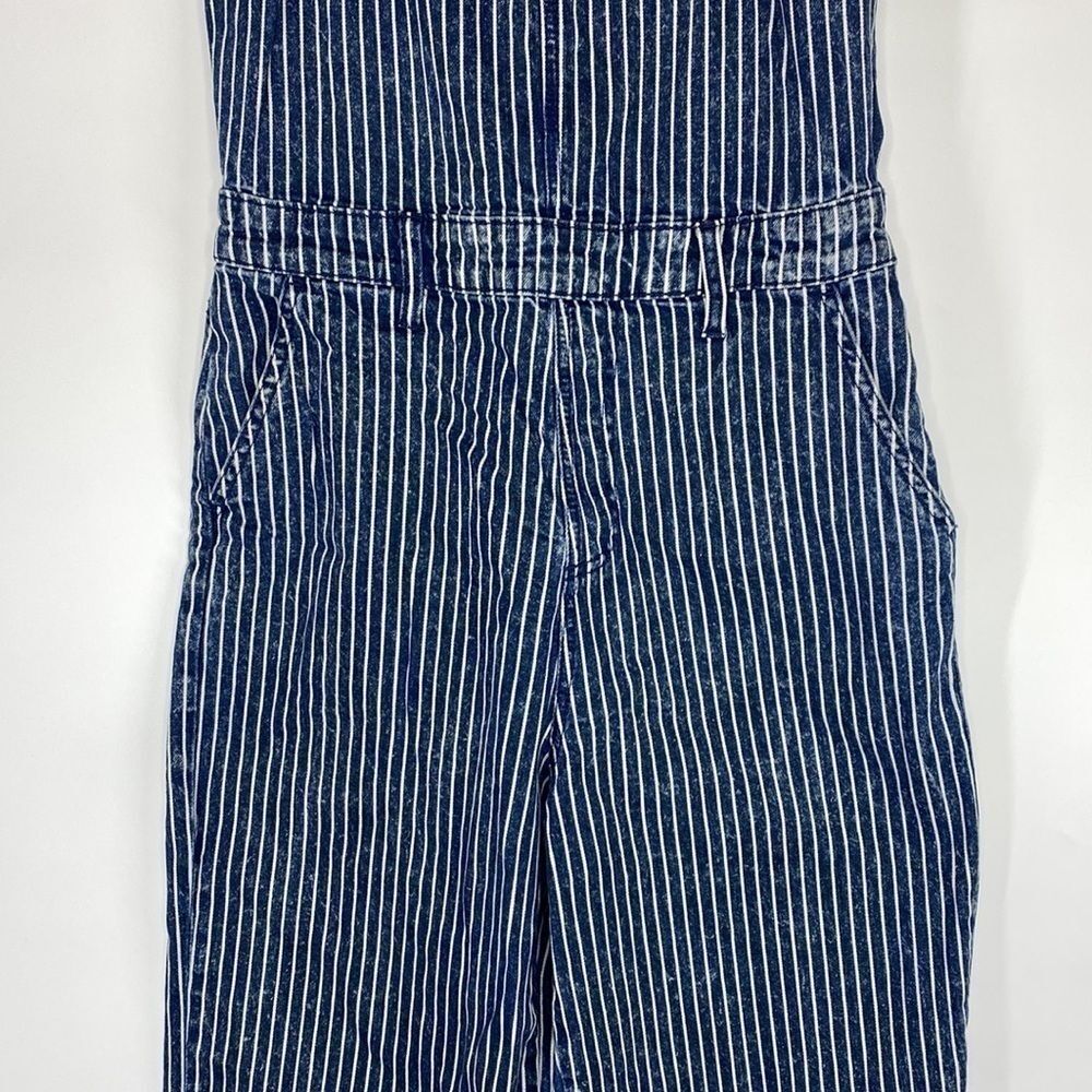 Universal Threads Blue Railroad Cropped Overalls Raw Hem Size 4/27 - Picture 3 of 10